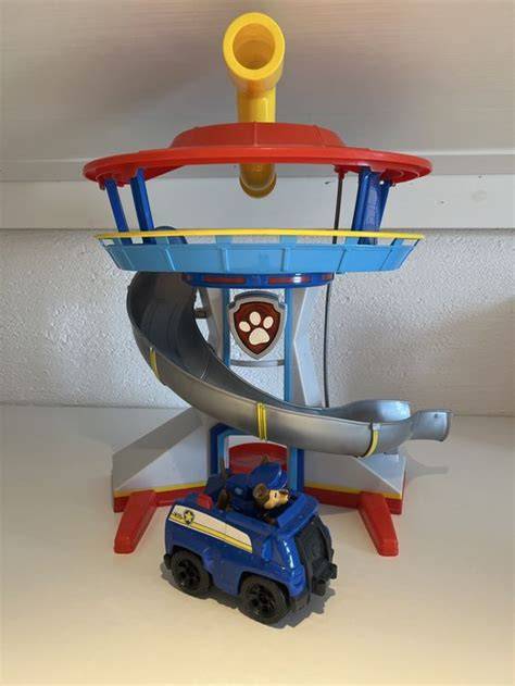 Paw Patrol Spielzeugturm mit Aufzug und Rutsche