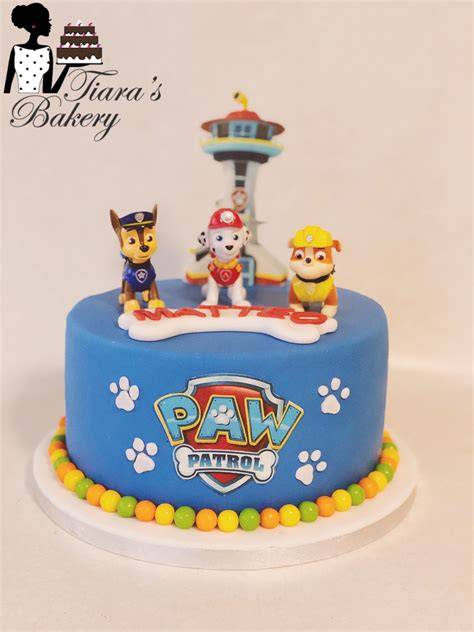 Paw Patrol Torte als Geburtstagskuchen mit Figuren dekoriert