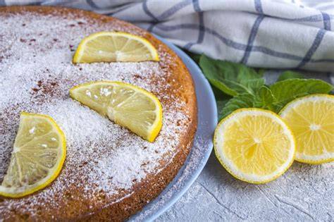 Perfekter Zimt-Zuckerguss auf Zitronenkuchen