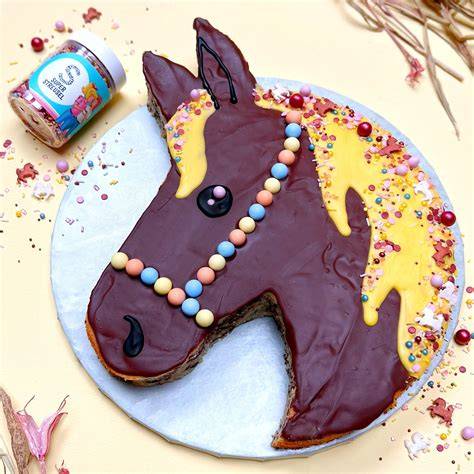 Pferdekuchen vom Blech als Teil eines Kindergeburtstagsbuffets
