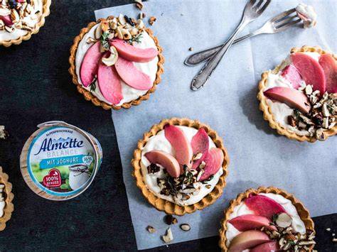 Pfirsich-Tartelettes mit Joghurtcreme