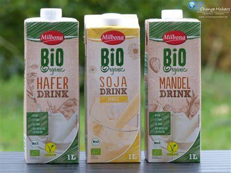 Pflanzliche Milchalternativen im Vergleich (Haferdrink, Sojadrink, Mandeldrink)