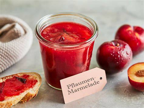 Pflaumenmarmelade - verschiedene Gläser