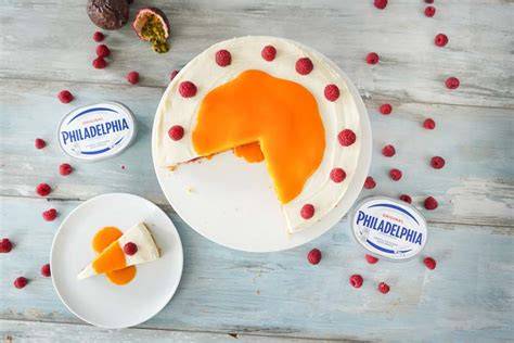 Philadelphia Kühlschranktorte mit verschiedenen Dekorationsvorschlägen