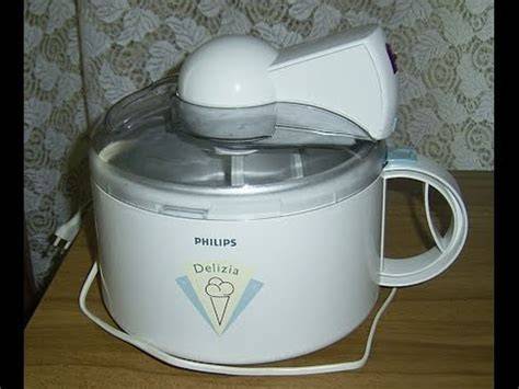 Philips Eismaschine 1980er Werbung - Darstellung in hellem Küchenambiente