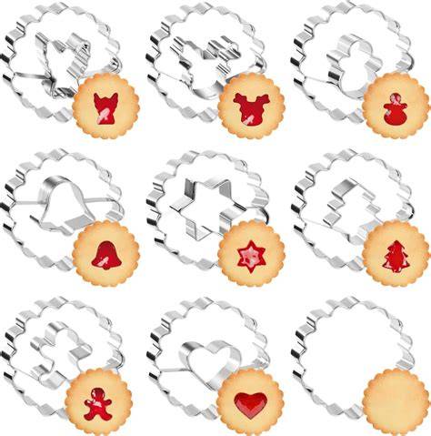 Plätzchen-Dekore aus gefärbtem Fondant für Weihnachten und Geschenke