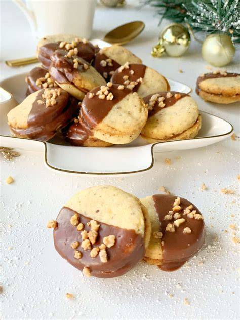 Plätzchenteller mit Nuss-Nougat-Plätzchen
