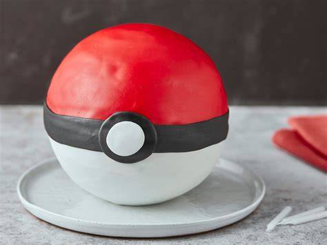 Pokeball-Form Torte handdekoriert