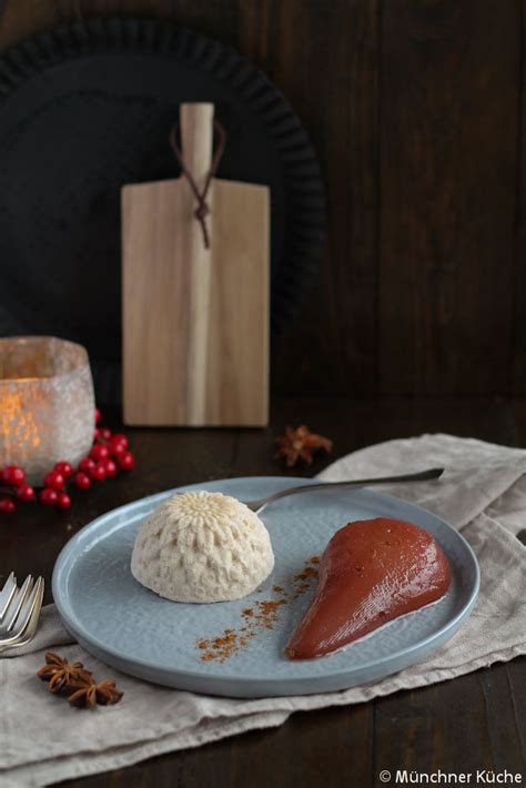 Portweinbirnen mit Lebkuchen-Sabayon