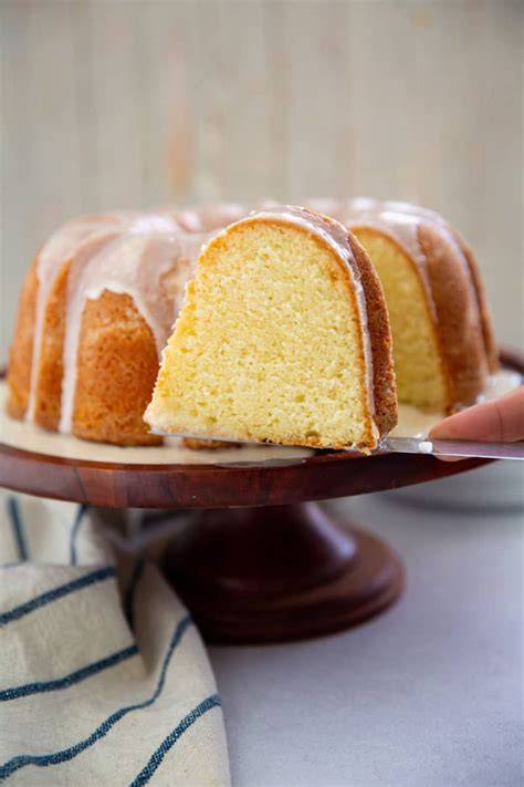 Pound Cake geschnitten in Böden