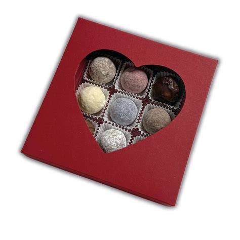 Präsentpackung mit 16 Pralinen und Gold-Trüffel