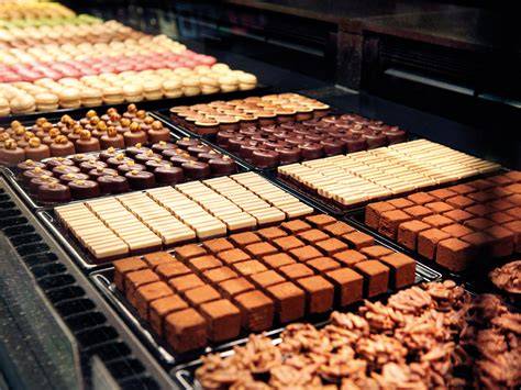 Präzise Arbeit und Mise en Place in der Confiserie Sprüngli