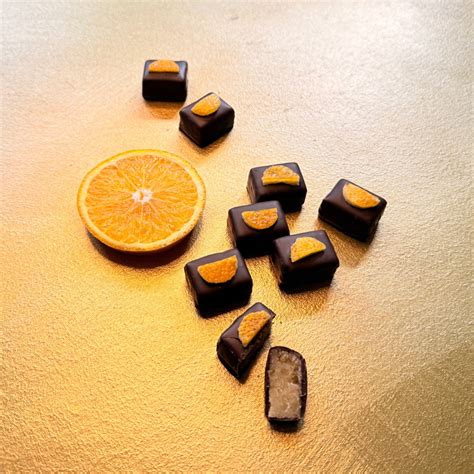 Praline „Venusnippel“ - feine Zartbitterschokolade mit Chili und Orangenlikör