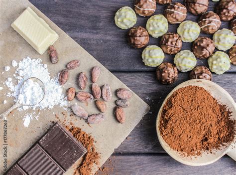Pralinen Zutaten: Gewürze, Nüsse, Kuvertüre