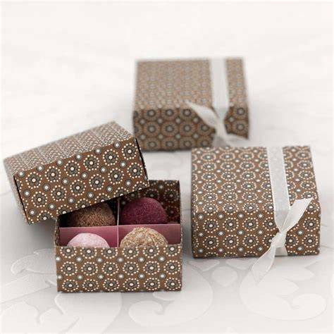 Pralinen als Geschenk: Mit kreativer Verpackung & Anleitung für persönliche Botschaften
