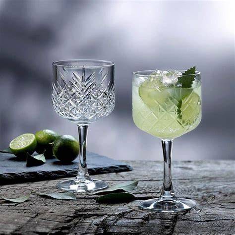 Pralinen mit Gin Tonic Glas