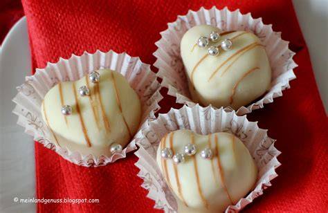 Pralinen mit Silberperlen dekoriert