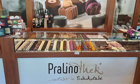 Pralinentheke mit handwerklich gefertigten Trüffeln