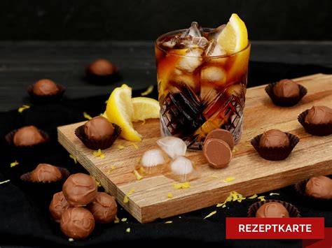 Pralinenvielfalt: bunte Trüffel und Hohlkörper