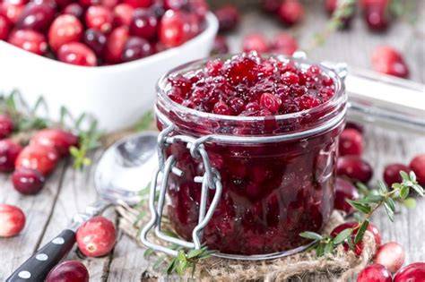 Preiselbeermarmelade als Brotaufstrich