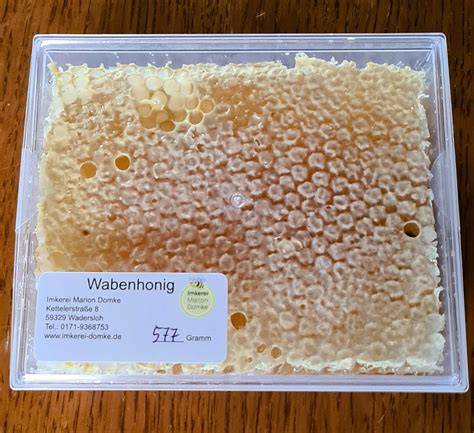 Presshonig und Wabenhonig: Unterschiedliche Honigformen