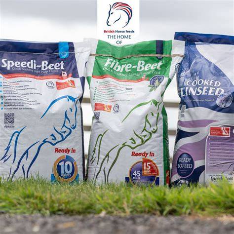 Produktübersicht: Zuckerarme Futtermittel - SpeediBeet, FibreBeet, Heucobs, zuckerarmes Müsli