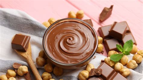 Produktionsstraße einer Nuss-Nougat-Creme