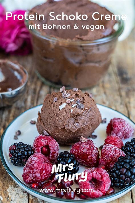 Protein-Schoko-Creme mit Löffel