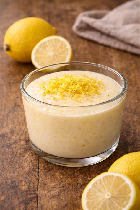 Pudding mit Maisstärke in der Zubereitung