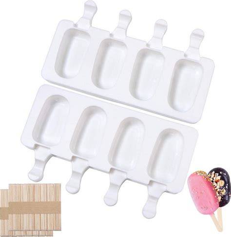 Pudding-Eis in praktischen Stieleisformen