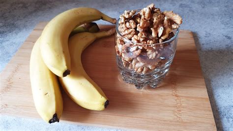 Pudding-Variationen: Bananen, Nüsse und Zartbitterschokolade
