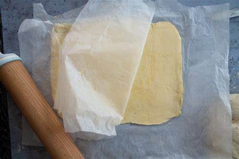 Puddingbrezeln aus Plunderteig - Schritt für Schritt