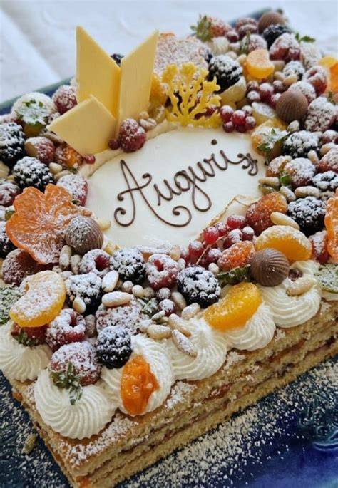 Puddingcreme mit Früchten und verschiedenen Tortenböden, Schritt-für-Schritt-Zubereitung
