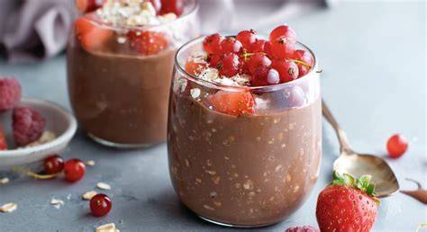 Puddingvariationen: Schichteis, Fruchtpudding, Schokopudding