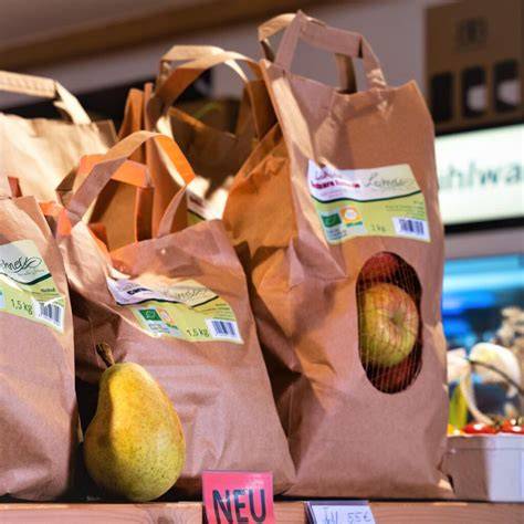 Pur Südtirol Markt mit regionalen Produkten und Schokolade