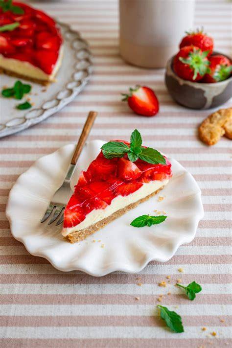 Quark-Götterspeise-Torte ohne Backen - perfekte Sommeroption
