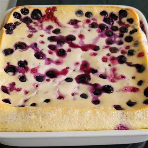 Quarkauflauf mit Beeren, frisch aus dem Ofen