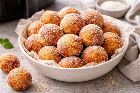 Quarkbällchen im heißen Öl