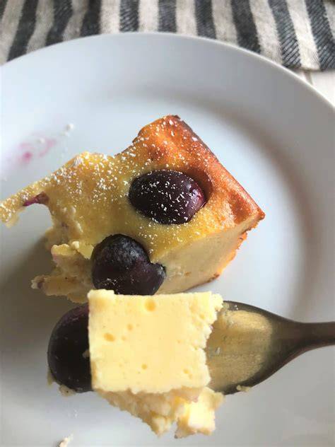 Quarkkuchen mit Trauben