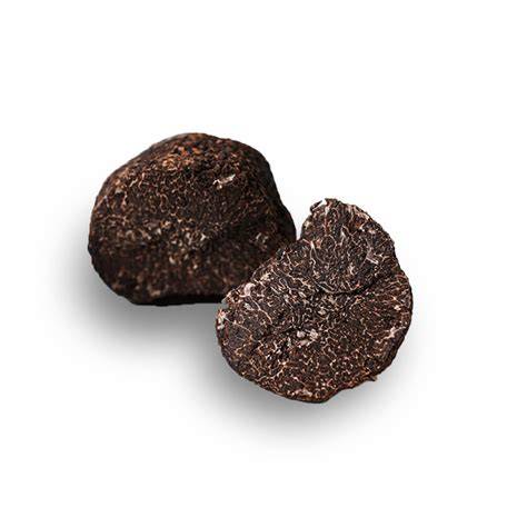 Querschnitt einer Trüffelpraline mit Perigord-Trüffel