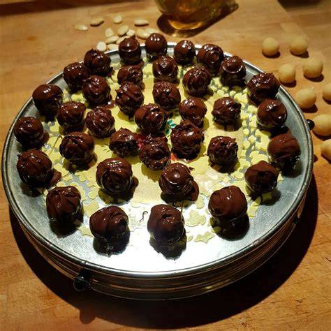 Quitten‑Marzipan‑Pralinen