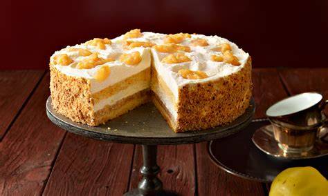 Quitten Torte - verschiedene Schichten und Dekoration