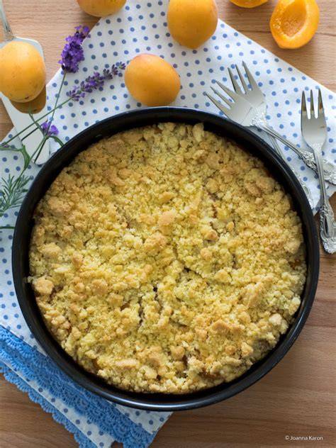 Quitten-Crumble mit Ingwer, Vanille und knusprigen Streuseln