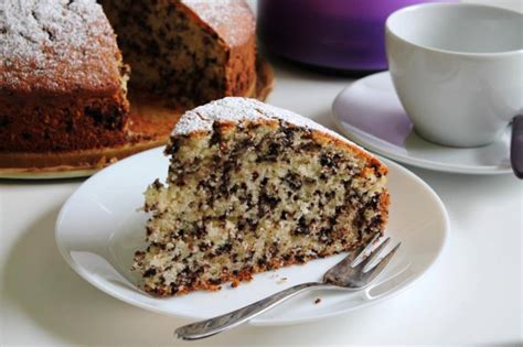 Rührkuchen mit Schokostückchen in der Springform - Zutaten und Arbeitsablauf als Infografik