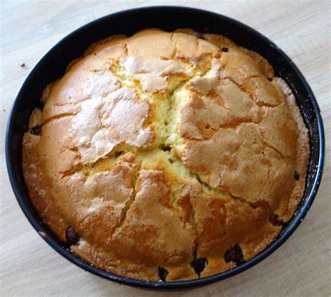 Rührkuchen mit versunkenen Kirschen