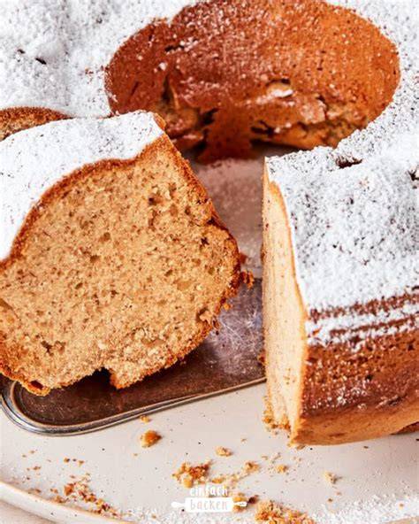 Rührteig-Schritte mit Milchzugabe und Apfelwürfeln