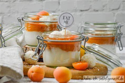 Raffaello Creme mit Aprikosen im Glas