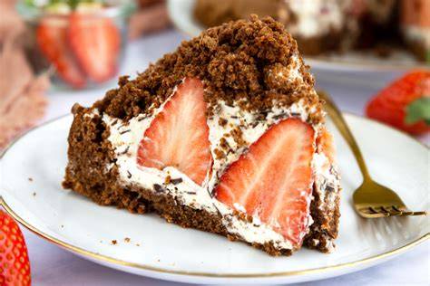 Rand mit Erdbeeren auslegen