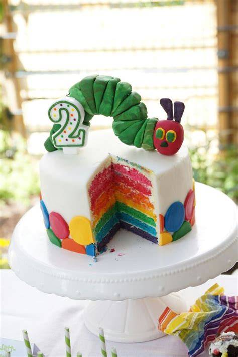 Raupe Nimmersatt Torte - buntes Design mit Apfelkopf