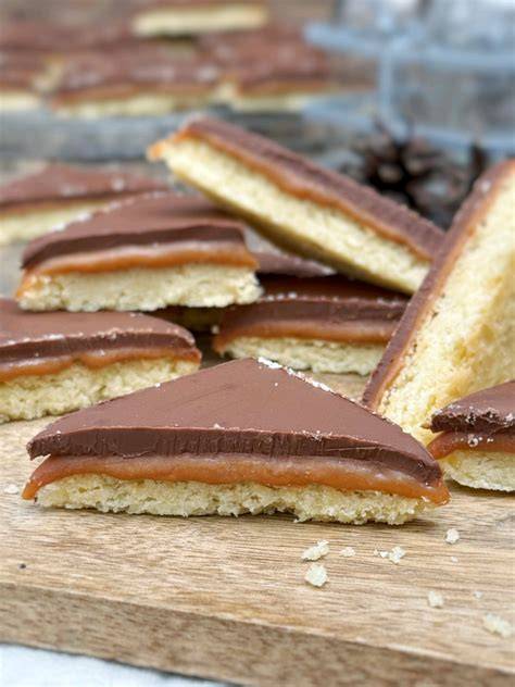 Rechteck streichen, bestäuben, schneiden: Baileys-Schnittpralinen